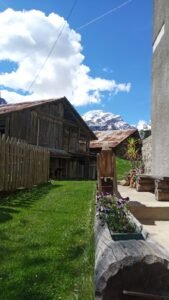 Giardino con vista sulle Dolomiti